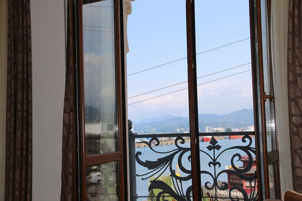 Odisea Apart Hotel Батуми Экстерьер фото