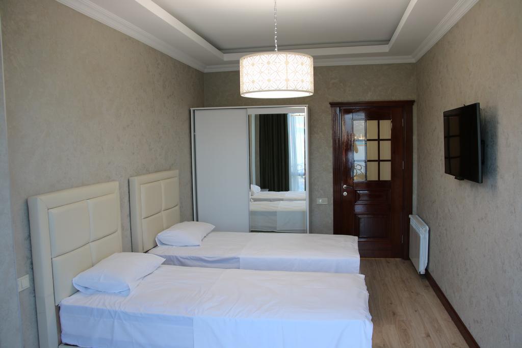 Odisea Apart Hotel Батуми Экстерьер фото
