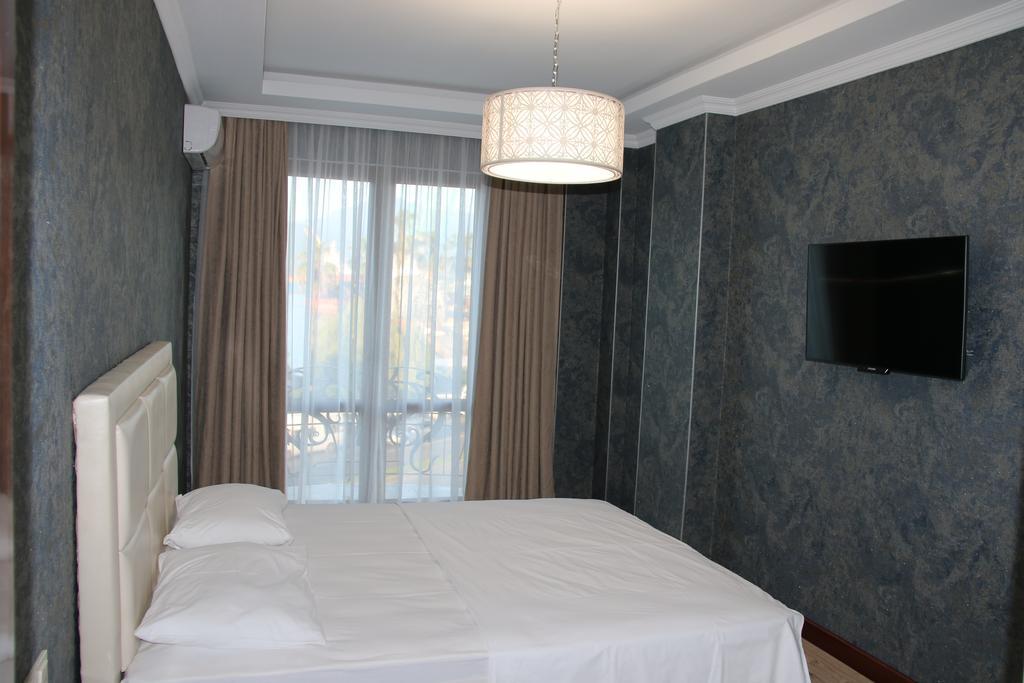 Odisea Apart Hotel Батуми Экстерьер фото