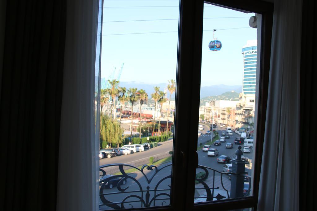 Odisea Apart Hotel Батуми Экстерьер фото