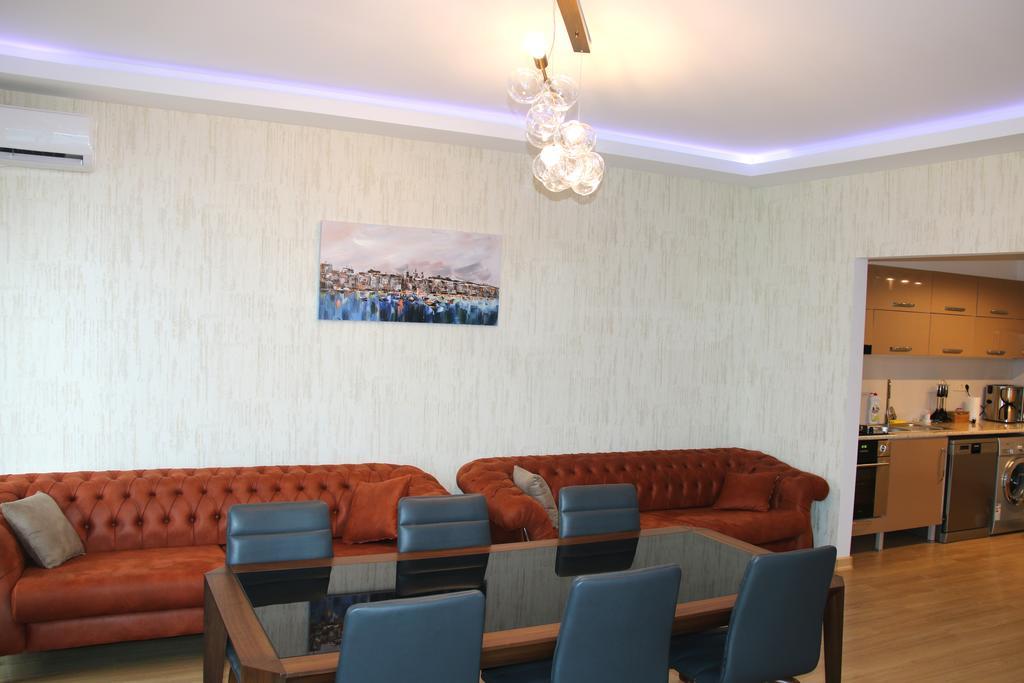 Odisea Apart Hotel Батуми Экстерьер фото