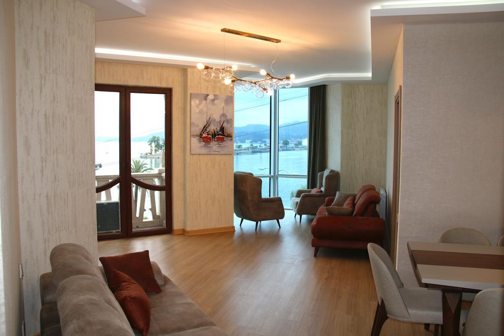 Odisea Apart Hotel Батуми Экстерьер фото