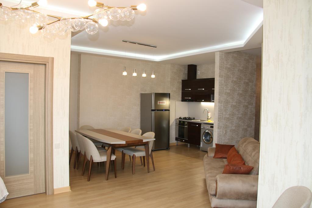 Odisea Apart Hotel Батуми Экстерьер фото