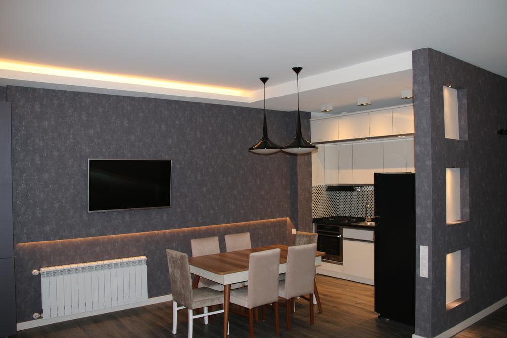 Odisea Apart Hotel Батуми Экстерьер фото