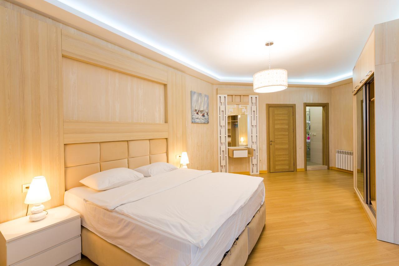 Odisea Apart Hotel Батуми Экстерьер фото