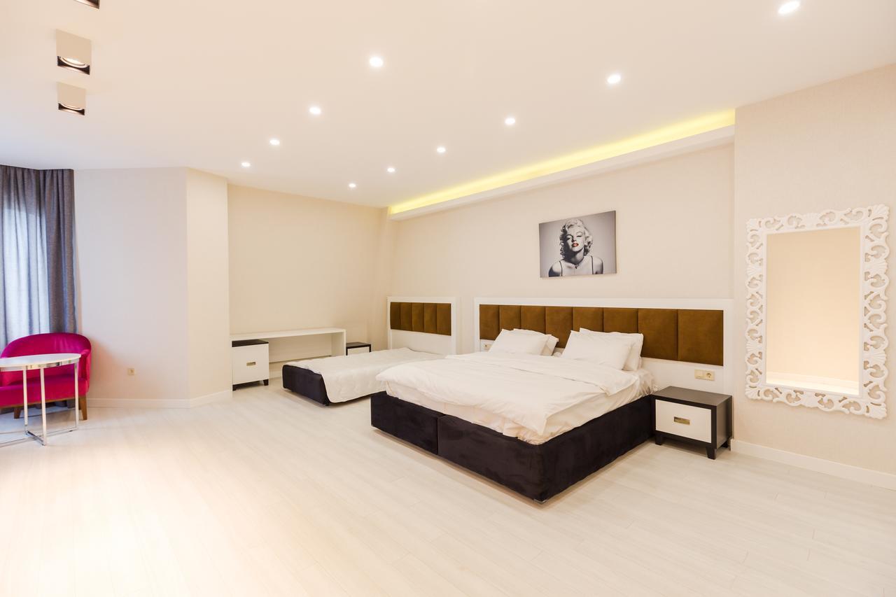 Odisea Apart Hotel Батуми Экстерьер фото