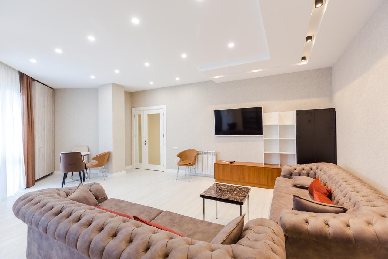 Odisea Apart Hotel Батуми Экстерьер фото