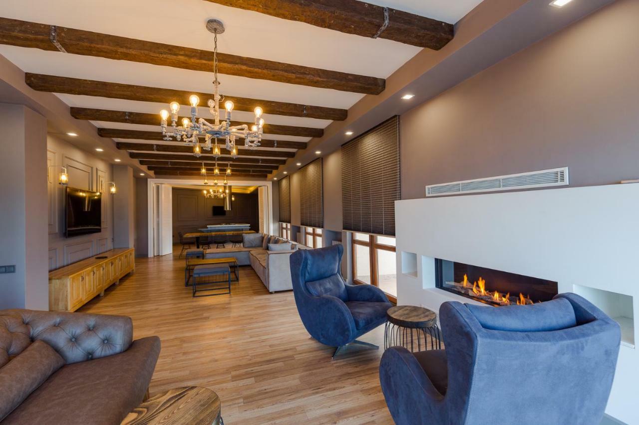 Odisea Apart Hotel Батуми Экстерьер фото